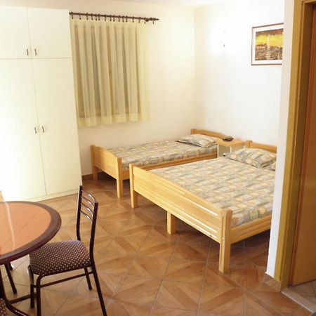 Apartments Brane - 180M To The Sea Vrsi Extérieur photo